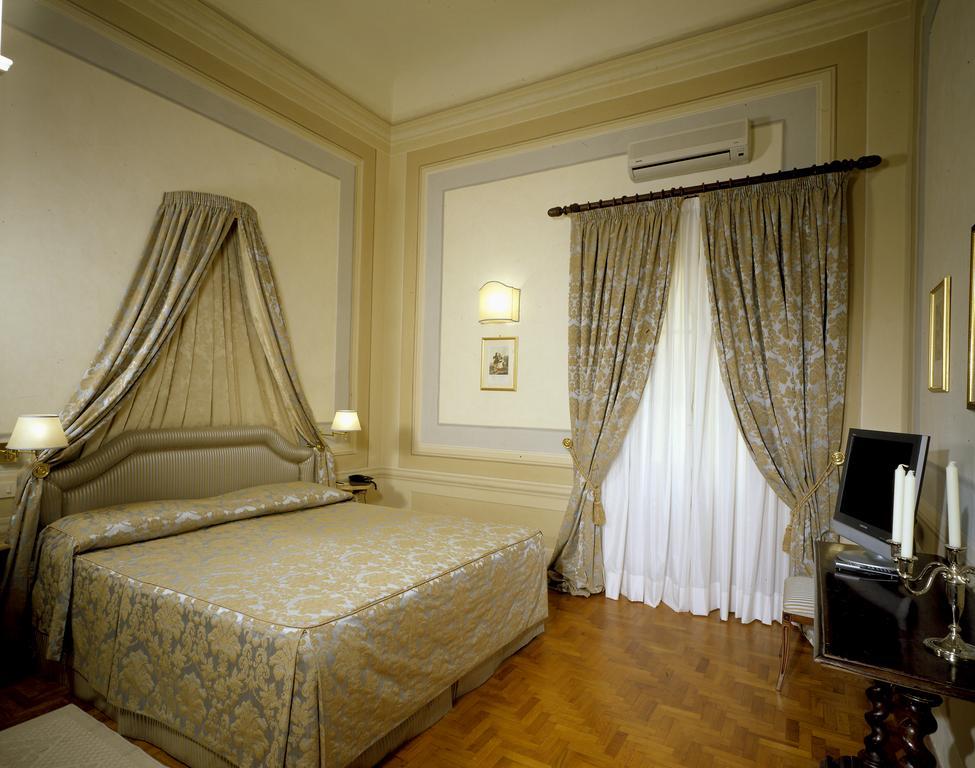 Hotel Palazzo Niccolini Al Duomo Residenza D'Epoca à Florence Chambre photo